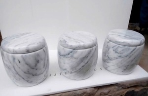 Urna Funeraria de Mármol Natural para Cenizas de Adultos, Recuerdo Conmemorativo Hecho a Mano, Elegante Urna Decorativa de Piedra - Product Image 4