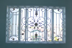 Rejillas de protección para ventanas, diseño de parrilla de hierro galvanizado para ventanas, seguridad - Product Image 2