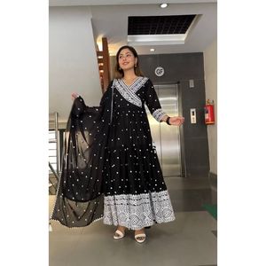 ชุดเดรสงานค็อกเทลสีดำพิมพ์ลายพื้นสำหรับงานเย็บปักถักร้อย georgette - Product Image 4