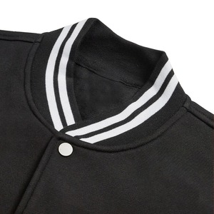 Blouson universitaire matelassé unisexe personnalisé en coton uni avec manches imperméables en PU et devant en toile pour l'automne - Product Image 3