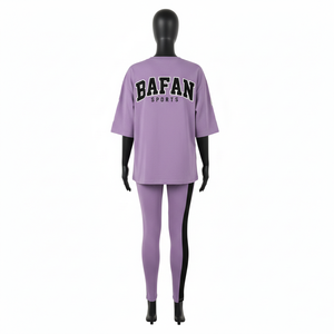 Ensemble de fitness personnalisé avec t-shirt en coton premium 300 GSM, leggings 260 GSM et panneaux PVC réfléchissants irisés - Product Image 2