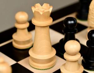 Pions d'échecs professionnels King Staunton 3,75 pouces, ébène et bois de buxus naturel, au meilleur prix - Product Image 1