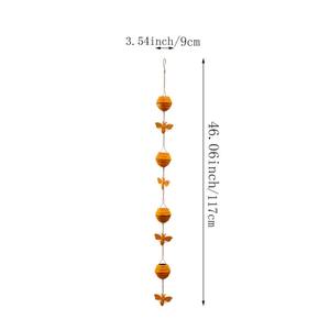 Chaînes de pluie décoratives en métal en forme d'abeille utilisées dans les hôtels, cafés et centres de villégiature pour une aménagement paysager unique inspiré de la nature, en provenance d'Inde. - Product Image 6