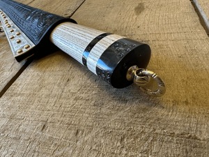 Nouveau Couteau Viking Long de Marque Haut de Gamme, Forgé à la Main en Acier Carbone 1095, Lame de 21 Pouces, Manche en Bois de Frêne, Couteau de Survie Polyvalent - Product Image 6