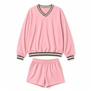Ensemble sweat-shirt et short pour femme, col en V, vêtements décontractés, tenue confortable pour la détente, streetwear moderne pour femme - Product Image 5