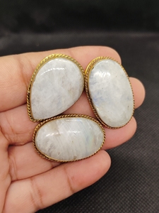 Pierre précieuse la plus vendue avec base en laiton pour la fabrication de bagues, composants de bijoux en pierre naturelle pour créer des designs uniques. - Product Image 2