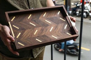 Bandeja de desayuno de madera con asas laterales ergonómicas - Product Image 3