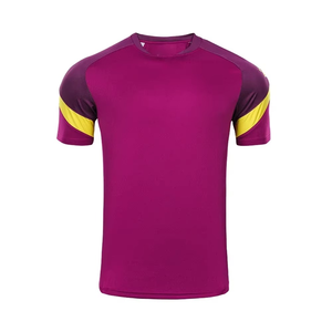 Camiseta Casual de Manga Corta con Cuello Redondo para Hombre, Color Verde Claro, 100% Algodón Jersey, Corte Regular, Color Sólido, Teñido Liso, Logotipo Frontal en Lona - Product Image 4