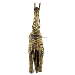 Estatua de Caballo Tribal Antigua Grabada a Mano en Latón, Color Bronce, Pieza Decorativa de 11 Pulgadas para Decoración del Hogar y Oficina - Product Image 3