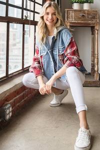 แจ็คเก็ตยีนส์ผู้หญิงสีน้ำเงินคลาสสิก – เสื้อโค้ทยีนส์แขนยาวติดกระดุมพร้อมกระเป๋า - Product Image 5