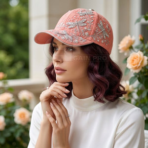 Casquette de baseball décorative pour femme en dentelle avec broderie détaillée et accents en strass, fermeture en tissu dentelle, accessoire streetwear - Product Image 4
