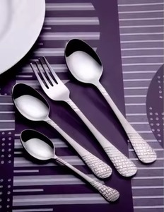 Juego de Cubiertos Metálicos de Primera Calidad para Mesa, Cuchara y Tenedor, Ideal para Servir con Estilo - Product Image 4
