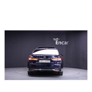 Lexus LS 3.5 Platinum AWD 2020 con Caja de Cambios Automática, Asientos de Cuero, Cámara Trasera - 57,107 km - Product Image 4