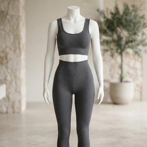 Conjunto de yoga acanalado color carbón para mujer, top corto y leggings de cintura alta, ropa deportiva para gimnasio, fitness y entrenamiento, conjunto de dos piezas - Product Image 2