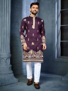 Conjunto de Kurta y Pijama Daaman de Seda Suave para Hombre, Bordado con Patrón de Ciervo – Ropa Étnica de Diseñador Rivayat - Product Image 3