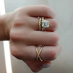 Anillos de compromiso de diamantes cultivados en laboratorio de 3 quilates y oro de 14K con corte Asscher, engaste de bisel, solitario, minimalista, anillos de boda, proveedor mayorista - Product Image 4