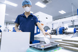 CLEANING KITCHEN TIDY <b>BAGS</b> ROLL <b>PACKS</b> 18L flat seal Perforated roll high density White 450 x 540 mm 50/roll 1000/ carton - Product Image 6