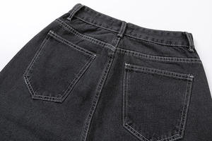 Jeans OEM al por mayor personalizados de tiro alto, holgados y cortos, de mezclilla negra rígida con lavado a la piedra, transpirables, ecológicos, estilo vintage, para verano e invierno. - Product Image 5