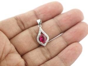Colgante de plata de ley 925 con halo de rubí, delicado y minimalista, para ella. - Product Image 6