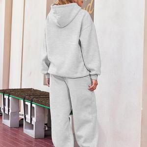 Sweat-shirt à capuche pour femme avec oreilles de chat mignonnes, manches longues, par EVERGLOW - Product Image 5