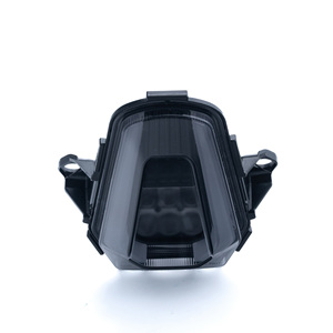 Feu arrière LED pour moto CB650R 2024~ avec lentille fumée, fonction de freinage et clignotant, certifié E-Mark - Product Image 4