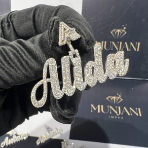 จี้เพชรโมอิสซาไนต์ VVS เงินแท้ 925 รูปตัวอักษร ชื่อ หรือโลโก้ สไตล์ฮิปฮอป สำหรับผู้ชาย แบบฝังเพชร งานสั่งทำพิเศษ เหมาะสำหรับงานปาร์ตี้ - Product Image 1