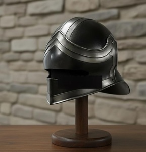 Casque de guerrier en acier noir, fait main, armure fantastique moderne, gaufré, style chevalier gothique, pour cosplay, objet de collection antique - Product Image 3