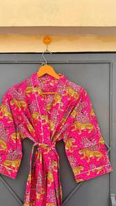 ชุดคลุมกิโมโนผ้าฝ้ายลายเพสลีย์สีชมพู สำหรับคลุมชายหาด - Product Image 4