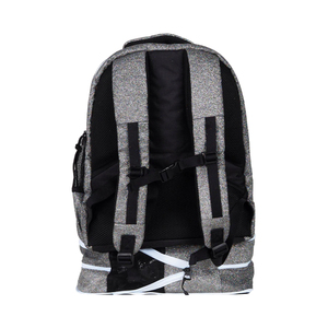 กระเป๋าเป้สะพายหลังโพลีเอสเตอร์สีเทาแบบ unisex พร้อมช่องซิปด้านข้าง  แบบลำลองอเนกประสงค์  น้ำหนักเบา  ขนาด 36-56 ลิตร สายสะพายไหล่ - Product Image 2