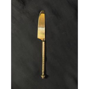 ชุดช้อนส้อมสแตนเลสพรีเมียม 4 ชิ้น ด้ามจับลายวนเคลือบทอง PVD ปลอดภัยสำหรับเครื่องล้างจาน เหมาะสำหรับงานแต่งงาน ร้านอาหาร บ้าน และโรงแรม - Product Image 4