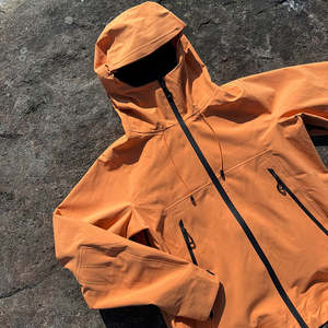 Veste coupe-vent imperméable en nylon avec capuche et fermeture éclair pour homme, idéale pour la course en extérieur et le sport, avec cagoule intégrée - Product Image 2