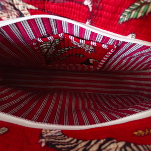Bolso Tote de Algodón Acolchado con Estampado Animal Rojo Hecho a Mano, con Cierre, Motivos de Cebra, Guepardo y Aves Exóticas, Estilo Bohemio, para Compras - Product Image 3