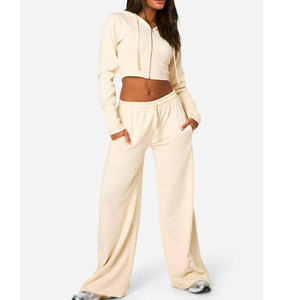 Conjuntos deportivos acampanados para mujer, elegantes, cómodos y relajados, diseñados para un estilo urbano y un atuendo informal diario. - Product Image 4