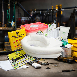 Kit professionnel de tampons absorbants d'hydrocarbures portables de 20 L pour l'urgence, EPI pour l'atelier industriel et la gestion des déversements marins - Product Image 1