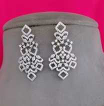 Conjunto de Collar y Pendientes de Circones Brillantes, Diseño Étnico Clásico, Acabado Plateado, Joyería de Diseñador para Bodas y Fiestas - Product Image 2