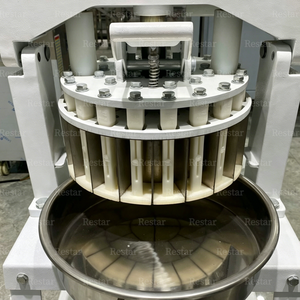 Machine à diviser la pâte à pain pita, à former des boules de pâte, à ronds de pâte pour biscuits et raviolis, et à découper et à étaler la farine - Product Image 5