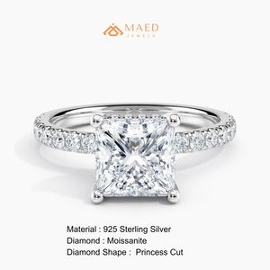 Bague solitaire princesse en moissanite pour femme, ton argenté, bijoux de fiançailles et d'anniversaire, style élégant au quotidien - Product Image 6