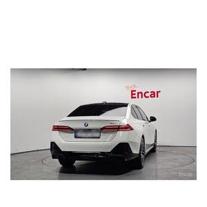 BMW Serie 5 520i Edición Especial 2024, 11,427 km, Caja de Cambios Automática, Asientos de Cuero, Volante a la Izquierda, Cámara Trasera - Product Image 4