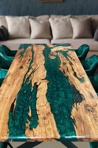 Table à manger en bois de noyer et résine époxy - Design moderne, construction en bois massif durable, fabriquée à la main pour hôtels et entrées - Product Image 2
