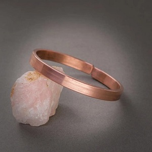 Bracelets en cuivre massif soudé de haute qualité FS International Metal Craft pour la guérison, manchettes en soie, bracelets 99,99 % cuivre pur, modèle - Product Image 2