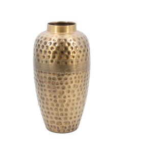 แจกันดอกไม้ลายดอกไม้แบบตอกลายสีทองโบราณทำจากอะลูมิเนียมพรีเมียม - แจกันโลหะตกแต่งสไตล์เรโทรอุตสาหกรรมสำหรับดอกไม้แห้งและบ้านสไตล์โมเดิร์น - Product Image 1