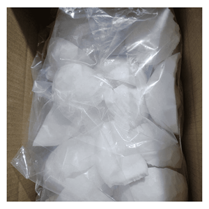 Coco congelado IQF cortado de pulpa de coco madura para mezclar en bebidas, como ingrediente culinario y para hacer postres, envasado en Vietnam. - Product Image 6