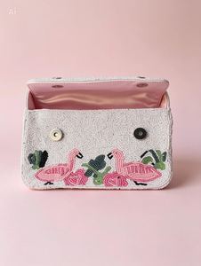 Sac à bandoulière flamant rose perlé fait main, motif feuilles tropicales, style bohème, écologique, léger, pour l'été, la plage et les mariages - Product Image 2