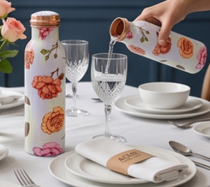 Elegante Botella de Cobre Puro con Estampado Floral y Encanto Artístico, Beneficios para el Bienestar, Diseño Minimalista Reutilizable para la Hidratación Diaria - Product Image 3