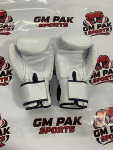นวมชกมวย Fairtex Style สีขาว รุ่นพรีเมียม สำหรับฝึกซ้อม มวยไทย MMA คิกบ็อกซิ่ง และการฝึกซ้อมแบบสปาร์ริง - Product Image 3