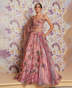 Lehenga Tradicional India Rosa de Diseñador, Cosido, Última Moda, para Novias y Fiestas, con Trabajo de Espejo, Venta al por Mayor, Invierno y Verano, Secado Rápido - Product Image 3