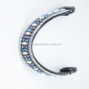 Banda frontal para caballo Wave, de cuero negro acolchado para brida, decorada con tres hileras de cristales multicolor, pedrería y perlas brillantes - Product Image 1