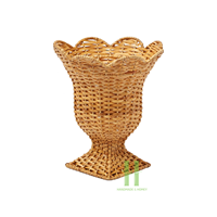 Tissé à la main Tressé Base Carrée Urne Moderne Grand Coalesce Vase pour Fleur Décoration Rotin Urne Vase Personnalisé au Vietnam Usine