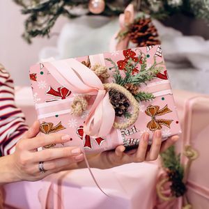 4 Rollos de Papel de Regalo Navideño con Diseño de Lazo de Jengibre Rosa Jumbo, 28*40 Pulgadas, para Envolver Regalos Navideños - Product Image 2