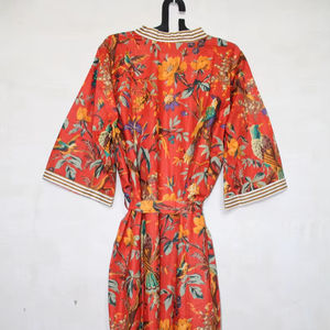 Bata Kimono de Algodón Suave y Transpirable para Mujer con Estampado Digital de Dibujos Animados Naaz Textile, Camisón de Verano Hecho a Mano ODM con Cuello en V Elástico - Product Image 1